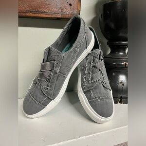 Blowfish Malibu Marlin Canvas Slip Ons